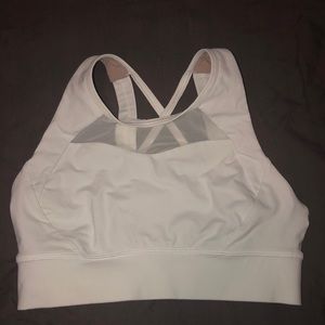 White lululemon sports bra